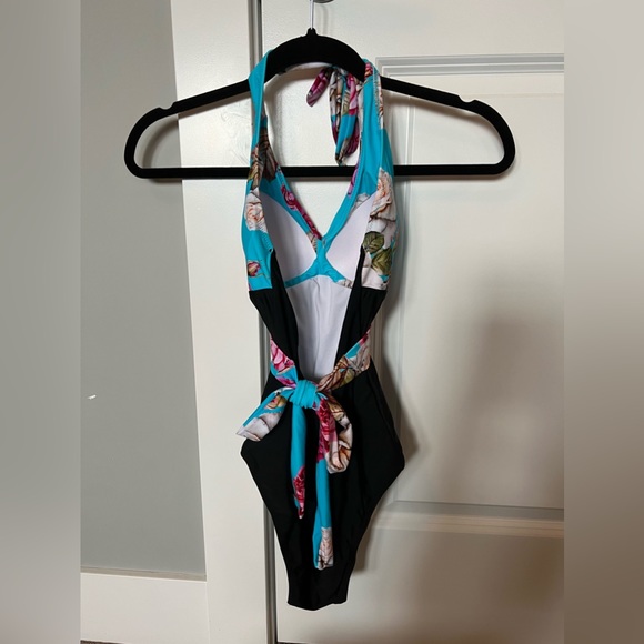 BNWT Cupshe One Piece Swimsuit - Picture 6 of 10